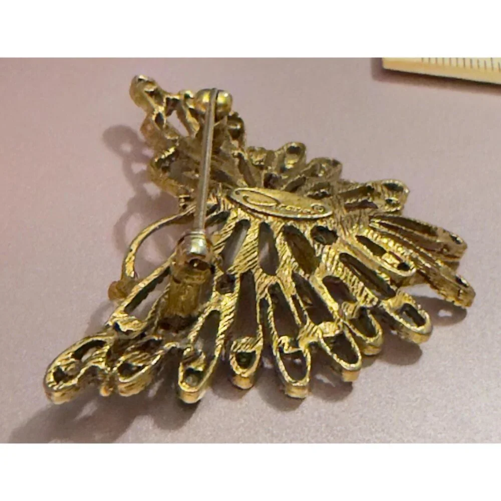 Oscar de la Renta Butterfly Brooch Gold Openwork 2.25" Vintage - Picture 8 of 8